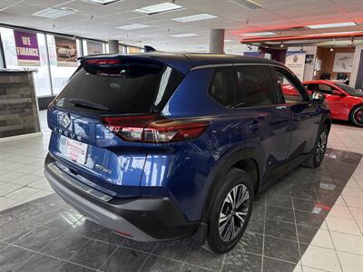 2021 Nissan Rogue SV 4DR SUV AWD   - Photo 6 - Hamilton, OH 45015