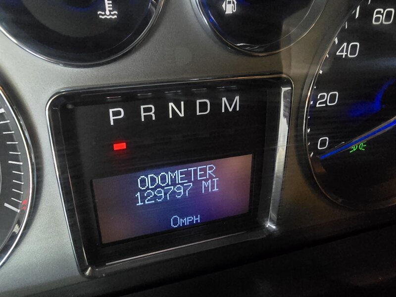 2008 Cadillac Escalade ESV Base 4DR SUV AWD - Photo 31 - Hamilton, OH 45015