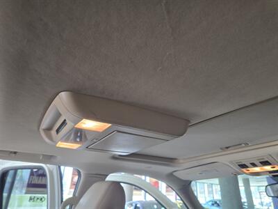 2008 Cadillac Escalade ESV Base 4DR SUV AWD - Photo 18 - Hamilton, OH 45015