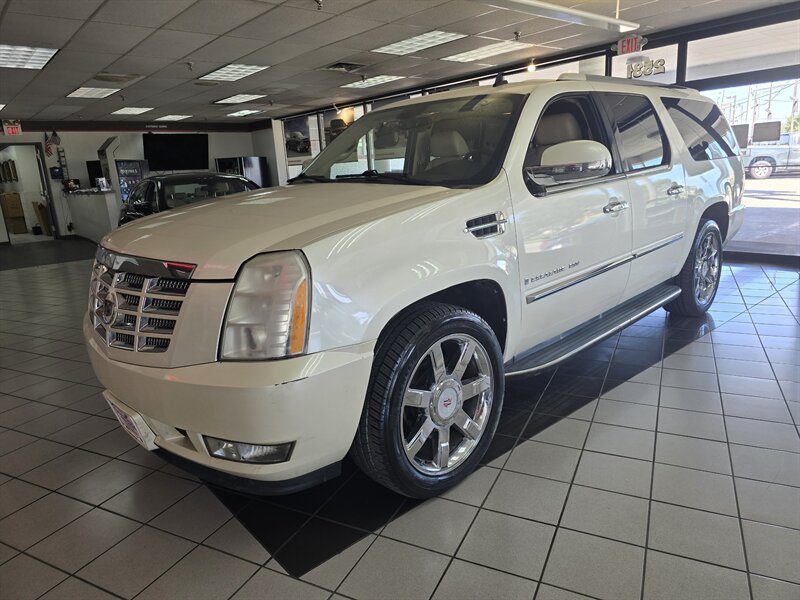2008 Cadillac Escalade ESV Base 4DR SUV AWD   - Photo 1 - Hamilton, OH 45015