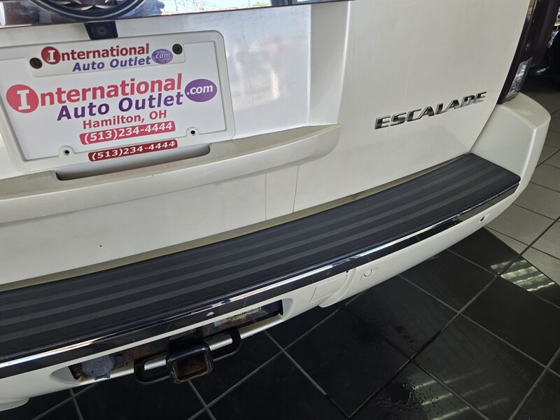 2008 Cadillac Escalade ESV Base 4DR SUV AWD - Photo 37 - Hamilton, OH 45015