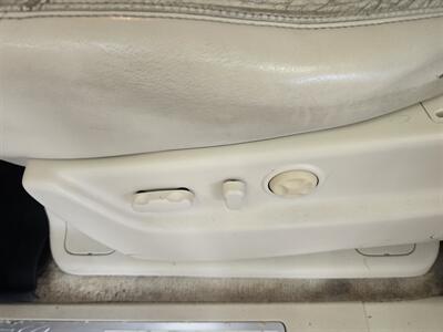 2008 Cadillac Escalade ESV Base 4DR SUV AWD - Photo 25 - Hamilton, OH 45015