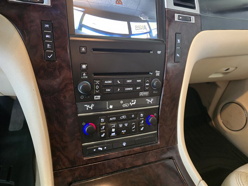 2008 Cadillac Escalade ESV Base 4DR SUV AWD - Photo 28 - Hamilton, OH 45015