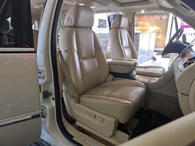 2008 Cadillac Escalade ESV Base 4DR SUV AWD - Photo 16 - Hamilton, OH 45015
