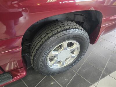 2004 GMC Yukon Denali 4DR SUV AWD - Photo 31 - Hamilton, OH 45015