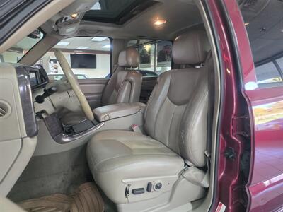 2004 GMC Yukon Denali 4DR SUV AWD - Photo 9 - Hamilton, OH 45015