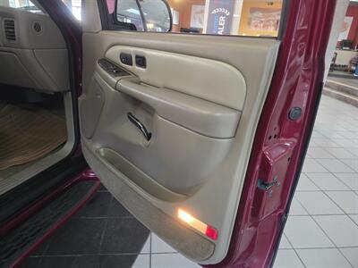 2004 GMC Yukon Denali 4DR SUV AWD - Photo 13 - Hamilton, OH 45015