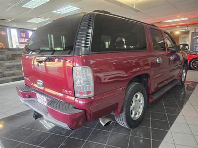2004 GMC Yukon Denali 4DR SUV AWD - Photo 4 - Hamilton, OH 45015