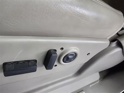 2004 GMC Yukon Denali 4DR SUV AWD - Photo 18 - Hamilton, OH 45015