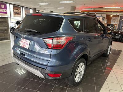 2018 Ford Escape SE 4DR SUV   - Photo 6 - Hamilton, OH 45015