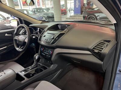 2018 Ford Escape SE 4DR SUV   - Photo 25 - Hamilton, OH 45015