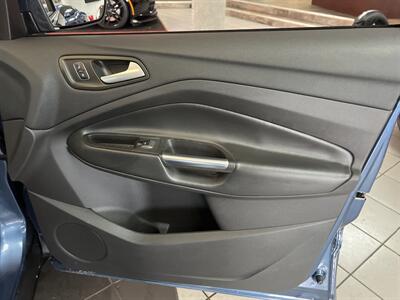2018 Ford Escape SE 4DR SUV   - Photo 26 - Hamilton, OH 45015