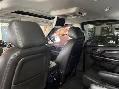 2013 Cadillac Escalade LUXURY4DR SUV AWD   - Photo 18 - Hamilton, OH 45015