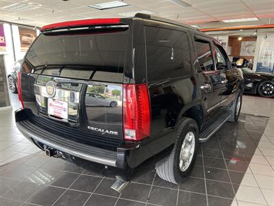 2013 Cadillac Escalade LUXURY4DR SUV AWD   - Photo 6 - Hamilton, OH 45015