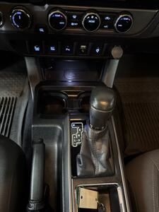 2017 Toyota Tacoma TRD Pro   - Photo 19 - Hamilton, OH 45015