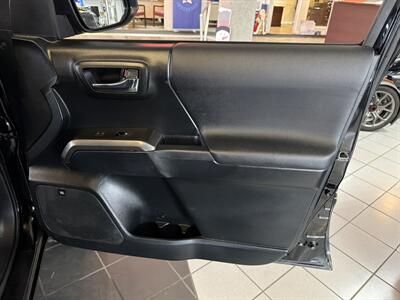 2017 Toyota Tacoma TRD Pro   - Photo 29 - Hamilton, OH 45015