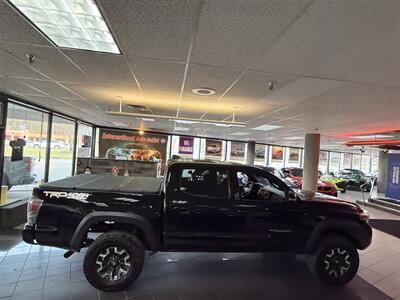 2017 Toyota Tacoma TRD Pro   - Photo 5 - Hamilton, OH 45015