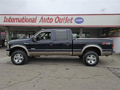 2006 Ford F-350 Super Duty Lariat 4dr Crew Cab 4X4   - Photo 2 - Hamilton, OH 45015