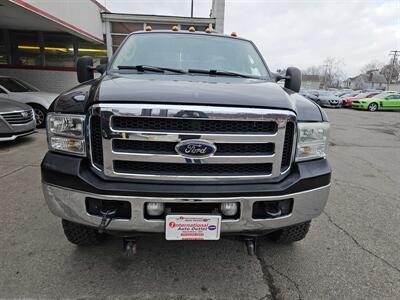 2006 Ford F-350 Super Duty Lariat 4dr Crew Cab 4X4   - Photo 3 - Hamilton, OH 45015