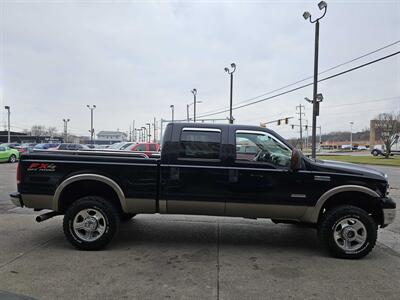 2006 Ford F-350 Super Duty Lariat 4dr Crew Cab 4X4   - Photo 5 - Hamilton, OH 45015