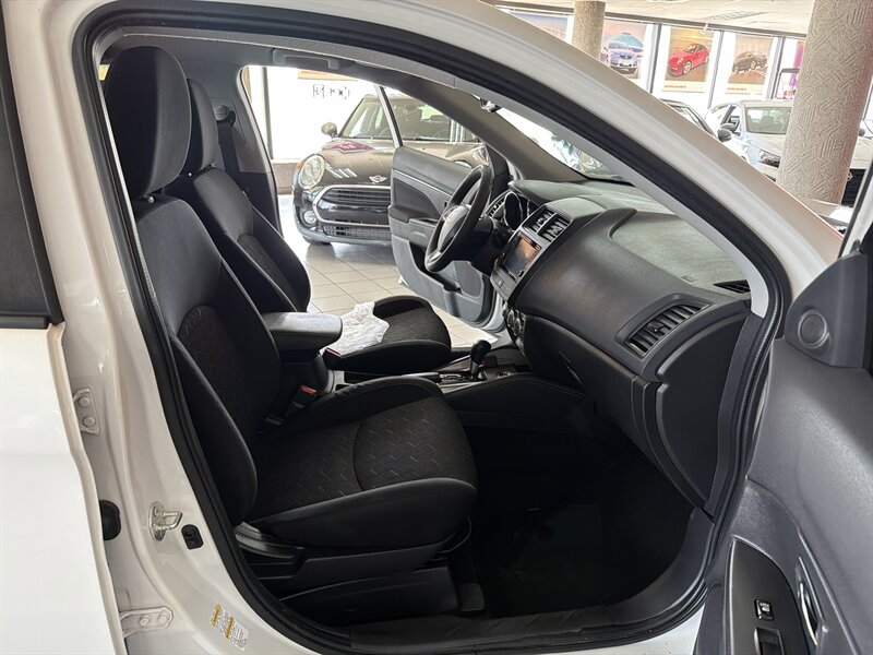 2021 Mitsubishi Outlander Sport ES 4DR SUV AWD - Photo 22 - Hamilton, OH 45015