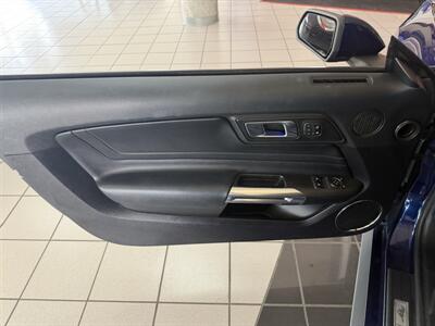 2018 Ford Mustang EcoBoost Premium   - Photo 19 - Hamilton, OH 45015