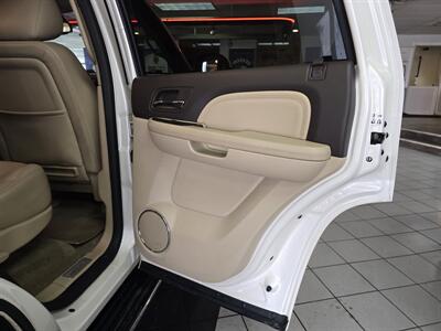 2013 GMC Yukon Denali 4DR SUV AWD   - Photo 16 - Hamilton, OH 45015