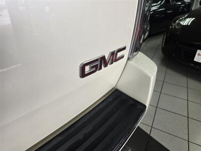 2013 GMC Yukon Denali 4DR SUV AWD   - Photo 33 - Hamilton, OH 45015