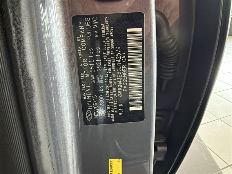 2016 Hyundai Genesis 3.8L 4DR SEDAN - Photo 25 - Hamilton, OH 45015