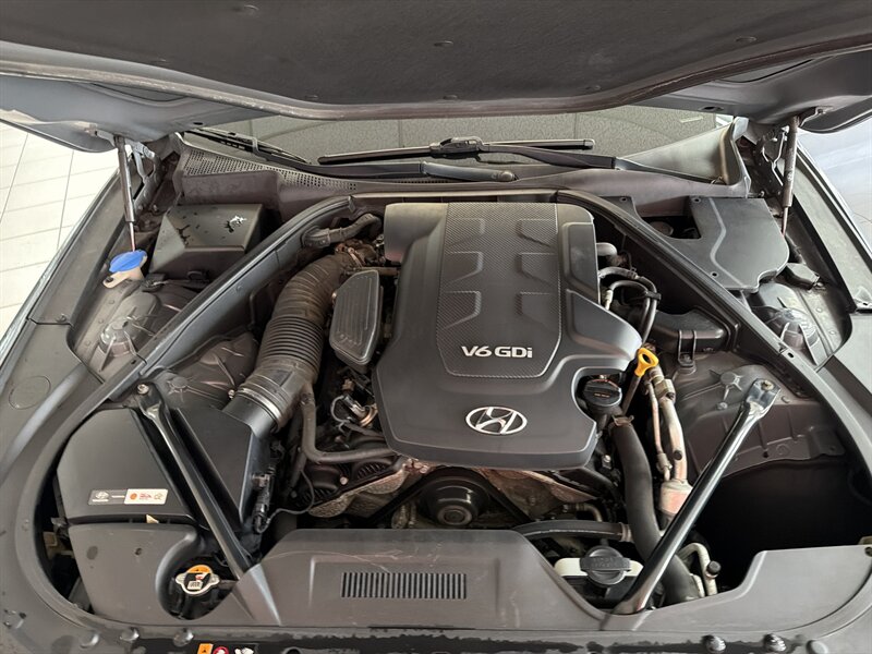 2016 Hyundai Genesis 3.8L 4DR SEDAN - Photo 24 - Hamilton, OH 45015