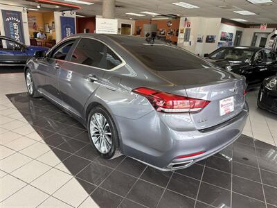 2016 Hyundai Genesis 3.8L 4DR SEDAN - Photo 8 - Hamilton, OH 45015