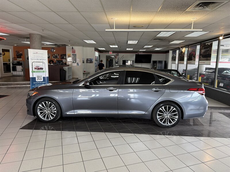 2016 Hyundai Genesis 3.8L 4DR SEDAN - Photo 2 - Hamilton, OH 45015