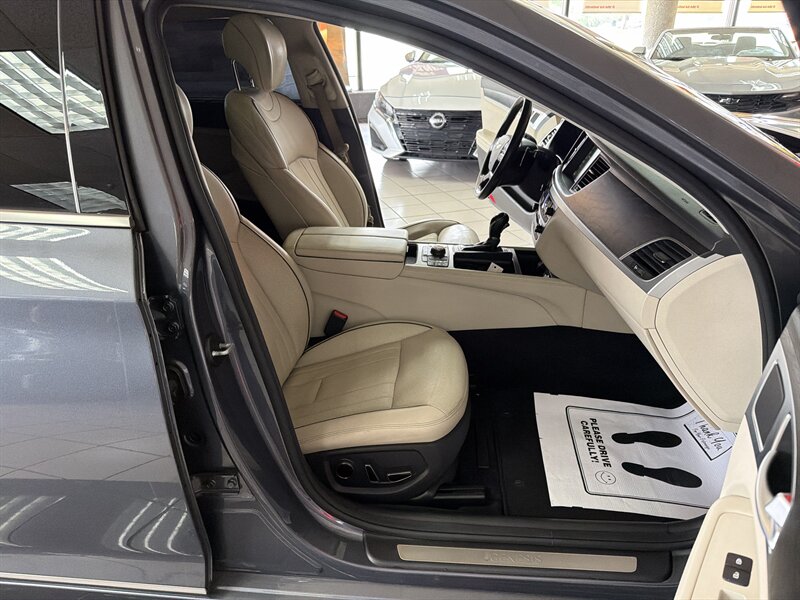 2016 Hyundai Genesis 3.8L 4DR SEDAN - Photo 22 - Hamilton, OH 45015
