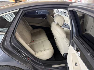 2016 Hyundai Genesis 3.8L 4DR SEDAN - Photo 20 - Hamilton, OH 45015