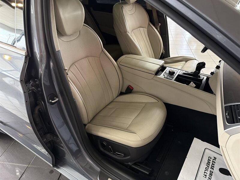 2016 Hyundai Genesis 3.8L 4DR SEDAN - Photo 23 - Hamilton, OH 45015