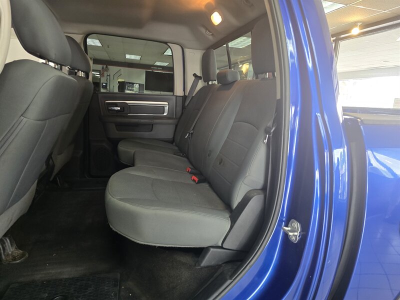 2017 RAM 1500 SLT CREW CAB 4X4 - Photo 12 - Hamilton, OH 45015
