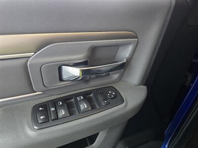2017 RAM 1500 SLT CREW CAB 4X4 - Photo 23 - Hamilton, OH 45015