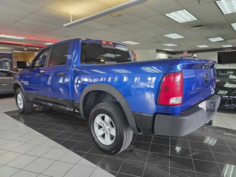 2017 RAM 1500 SLT CREW CAB 4X4 - Photo 3 - Hamilton, OH 45015