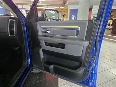 2017 RAM 1500 SLT CREW CAB 4X4 - Photo 13 - Hamilton, OH 45015
