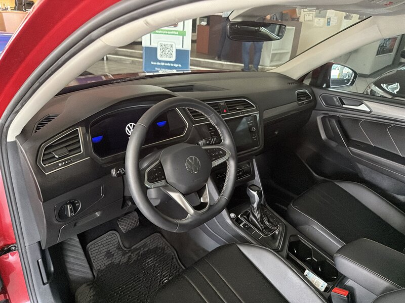 2023 Volkswagen Tiguan SE 4DR SUV - Photo 11 - Hamilton, OH 45015