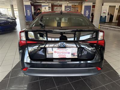 2022 Toyota Prius LE 4DR HATCHBACK   - Photo 8 - Hamilton, OH 45015