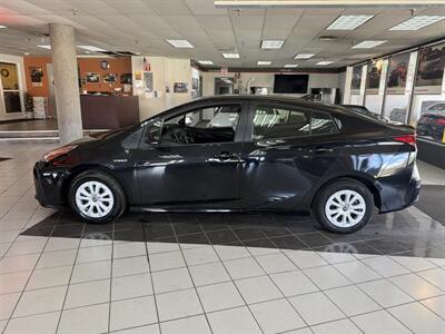 2022 Toyota Prius LE 4DR HATCHBACK   - Photo 3 - Hamilton, OH 45015