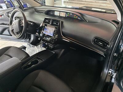 2022 Toyota Prius LE 4DR HATCHBACK   - Photo 25 - Hamilton, OH 45015