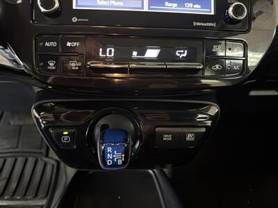 2022 Toyota Prius LE 4DR HATCHBACK   - Photo 17 - Hamilton, OH 45015