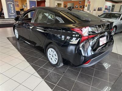 2022 Toyota Prius LE 4DR HATCHBACK   - Photo 9 - Hamilton, OH 45015