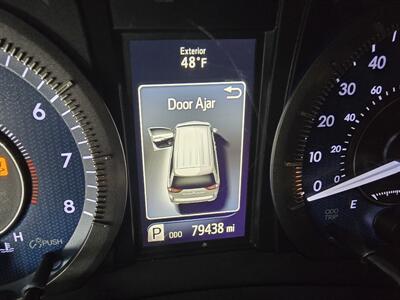 2017 Toyota Sienna XLE 8-Passenger 4DR MINI-VAN   - Photo 28 - Hamilton, OH 45015