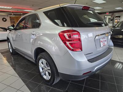 2017 Chevrolet Equinox LS 4DR SUV   - Photo 6 - Hamilton, OH 45015