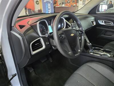 2017 Chevrolet Equinox LS 4DR SUV   - Photo 8 - Hamilton, OH 45015