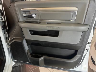 2019 RAM 1500 CLASSIC BIG HORN CREW CAB 4X4   - Photo 31 - Hamilton, OH 45015