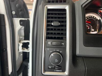 2019 RAM 1500 CLASSIC BIG HORN CREW CAB 4X4   - Photo 19 - Hamilton, OH 45015